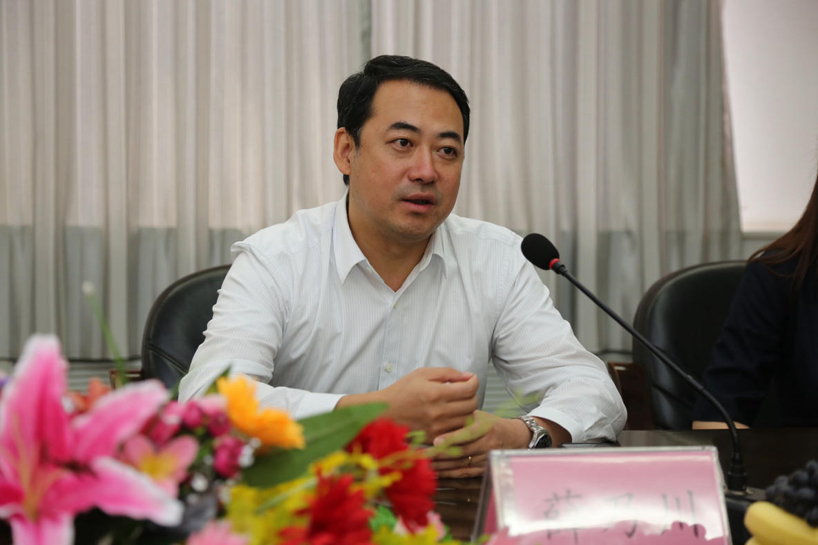 819A0310.JPG 819A0310.JPG