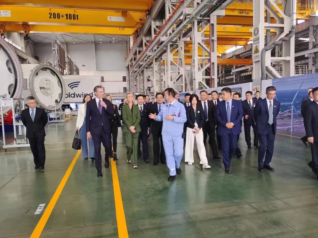 加州州长访问金风